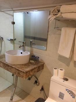 סוג'ואו Cardin Holiday Hotel מראה חיצוני תמונה
