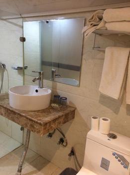 סוג'ואו Cardin Holiday Hotel מראה חיצוני תמונה