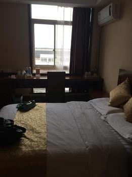 סוג'ואו Cardin Holiday Hotel מראה חיצוני תמונה