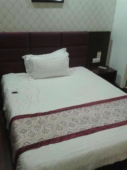 סוג'ואו Cardin Holiday Hotel מראה חיצוני תמונה